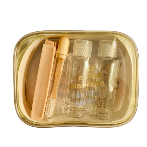 Disney Winnie The Pooh Mini Travel Toiletry 5 pc Set Toothbrush Comb Bottle Bear - Picture 5 of 8